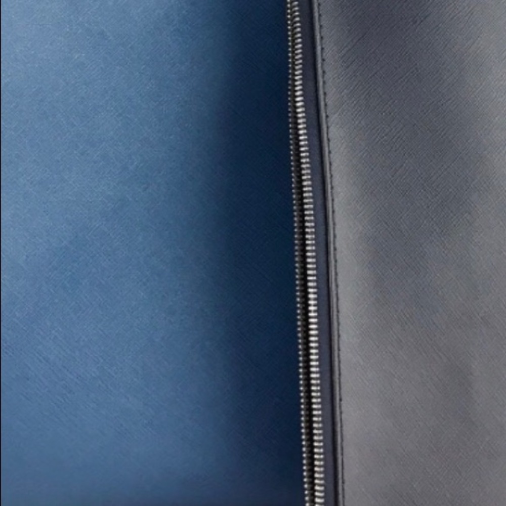 Authentic Michael Kors Large Reversible Tote - image 6